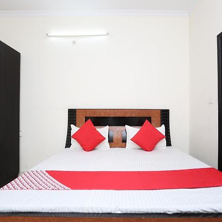 Oyo 40446 Yas Residency Hotel Aligarh Exterior photo