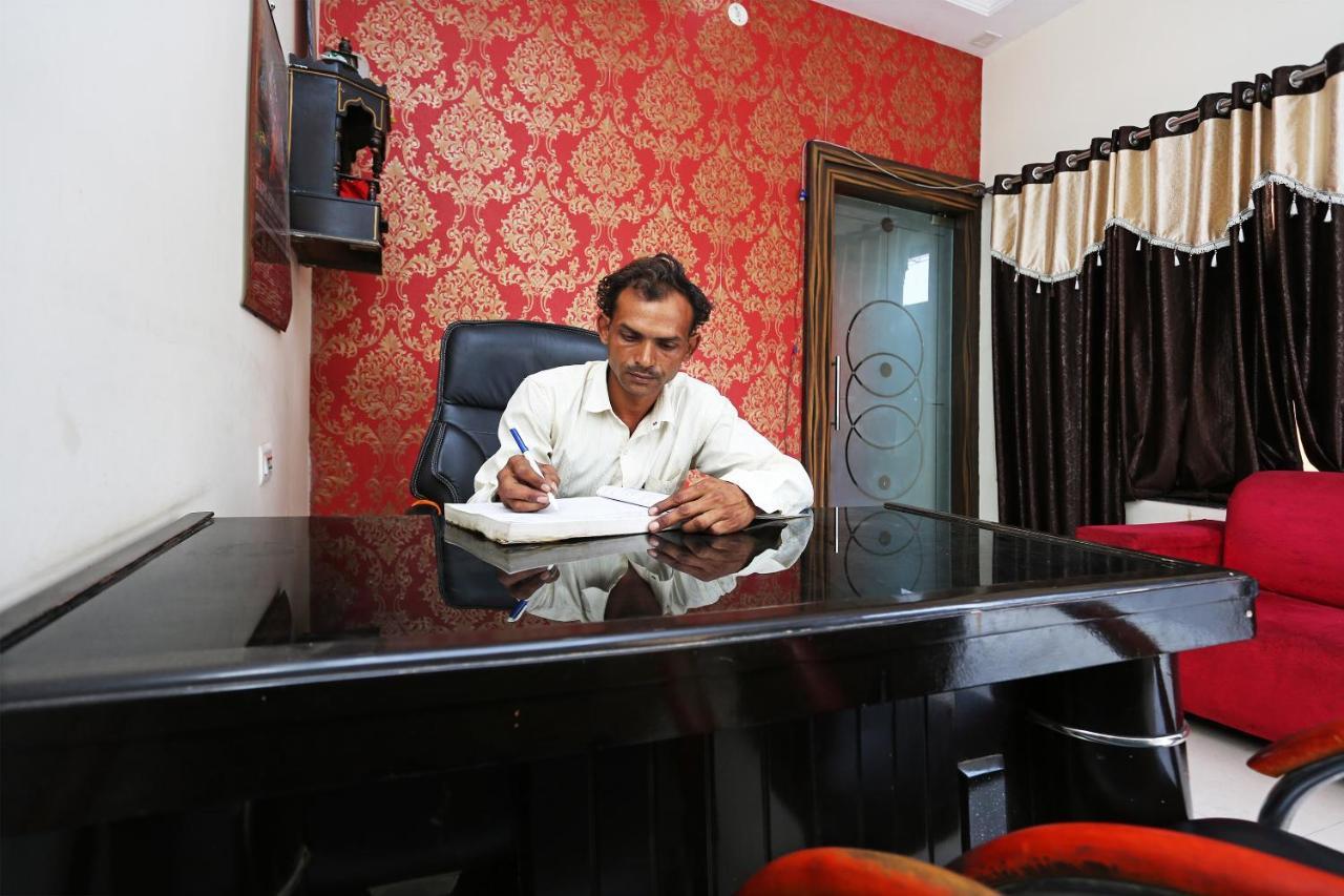 Oyo 40446 Yas Residency Hotel Aligarh Exterior photo