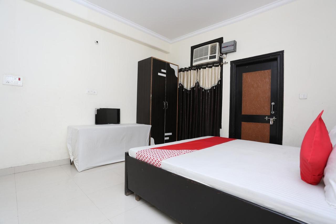 Oyo 40446 Yas Residency Hotel Aligarh Exterior photo